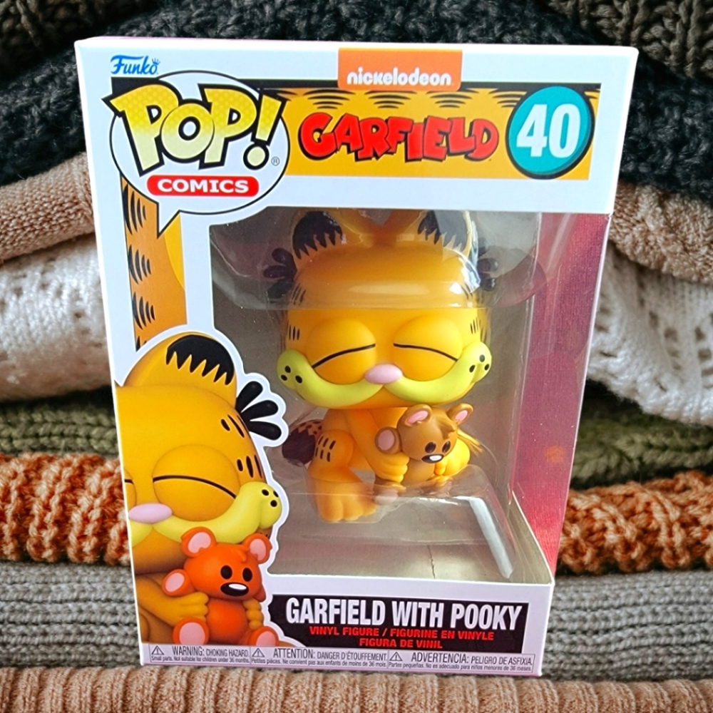 Garfield with pooky funko # 40 (nib) with pop protector